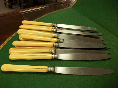 14 couteaux à fromage manche en ivoire