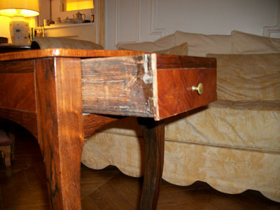 Petite table de salon style Louis XV